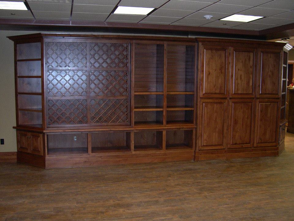 CUSTOM COUNTRY CLUB CABINETS/COUNTERTOPS